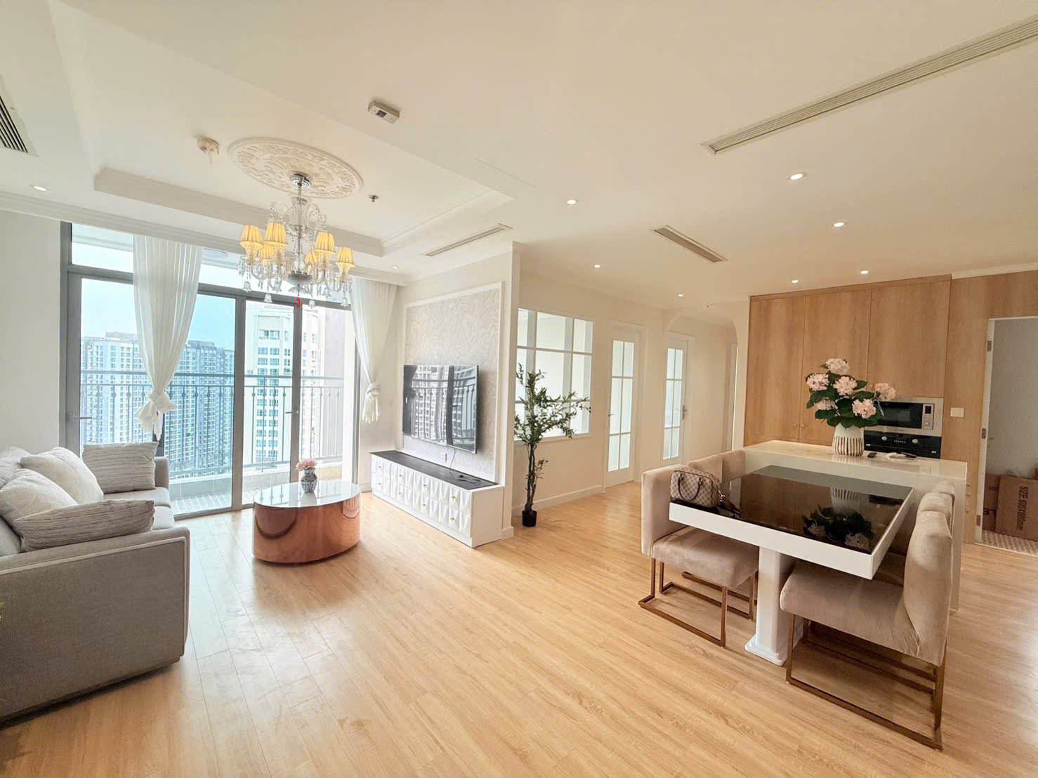 565159596_2318744528581492_8625193311191066642_n